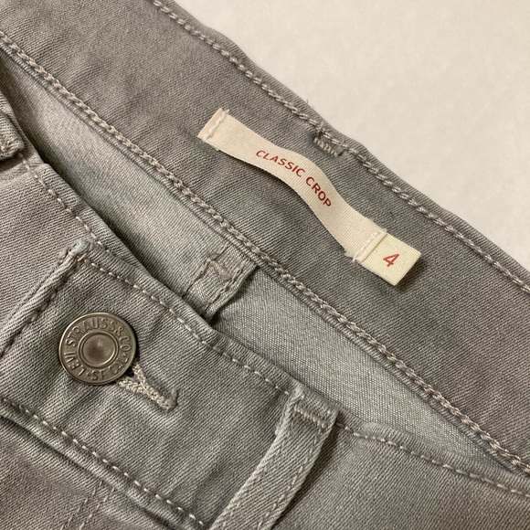 Levi’s | Women’s Classic Crop Gray Jeans - Picture 6 of 10